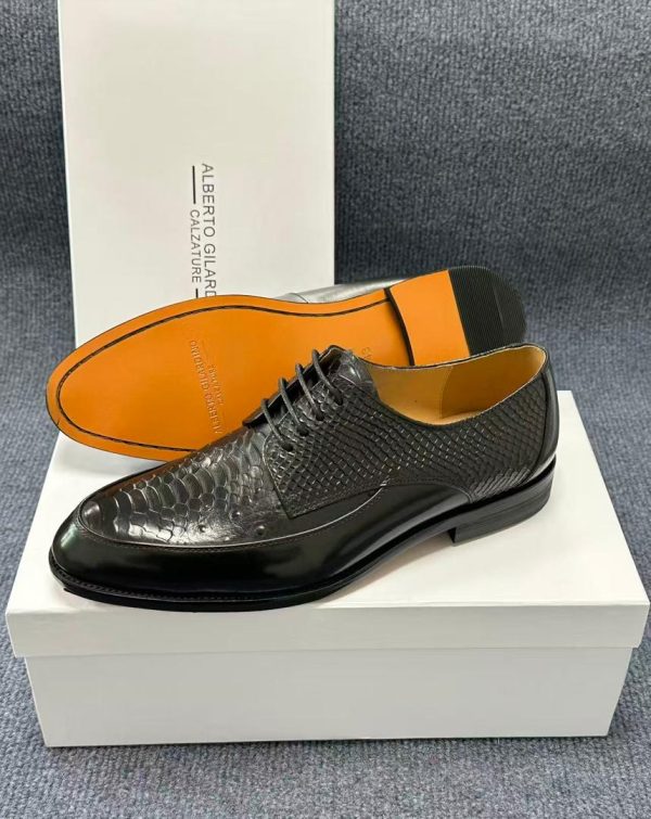 Alberto Gilardino Scale-Textured Derby – Obsidian Black